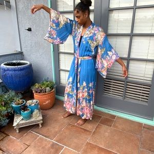 NWT SPELL 🦄 Vintage Blue Skies Reversible Pink Blue Kimono OS